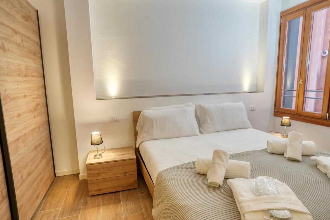Ecco Suites Apartments Венеція Екстер'єр фото