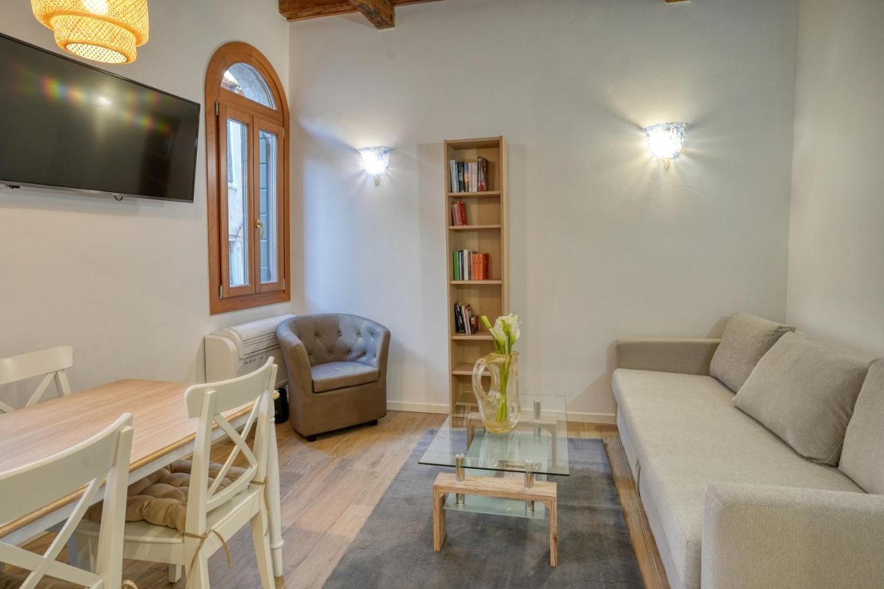 Ecco Suites Apartments Венеція Екстер'єр фото