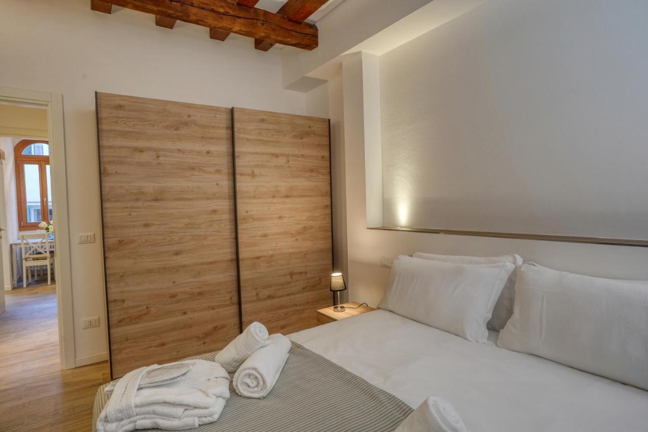 Ecco Suites Apartments Венеція Екстер'єр фото