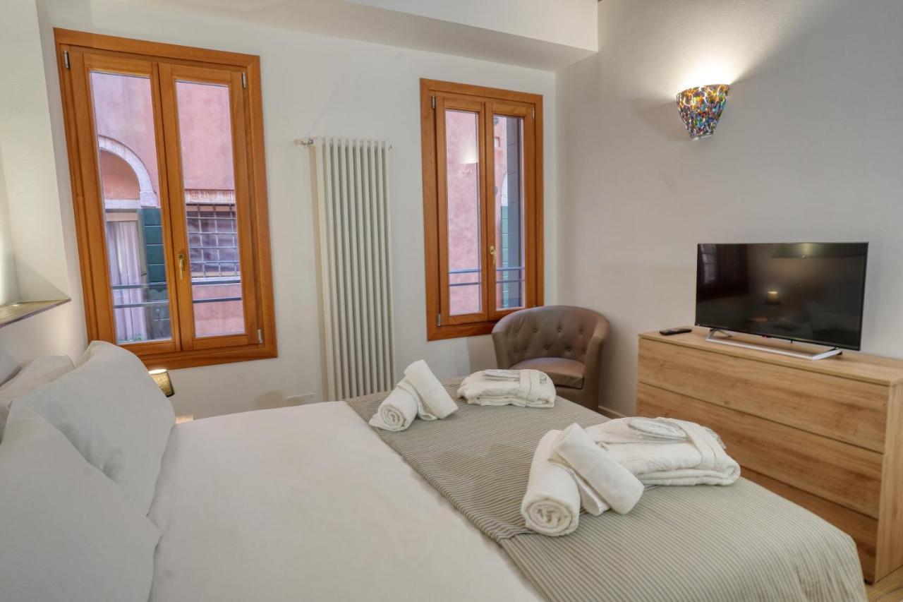 Ecco Suites Apartments Венеція Екстер'єр фото