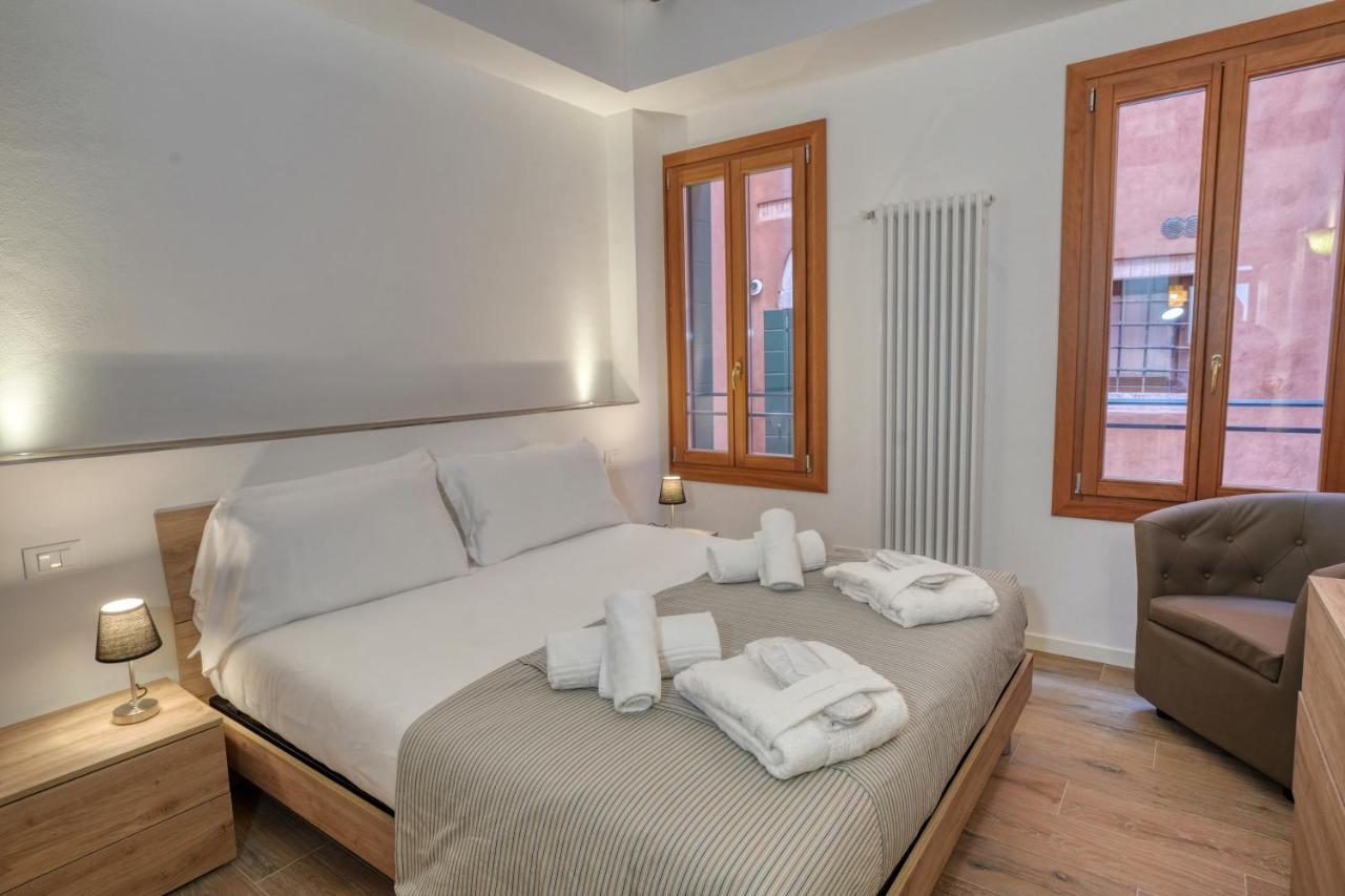 Ecco Suites Apartments Венеція Екстер'єр фото