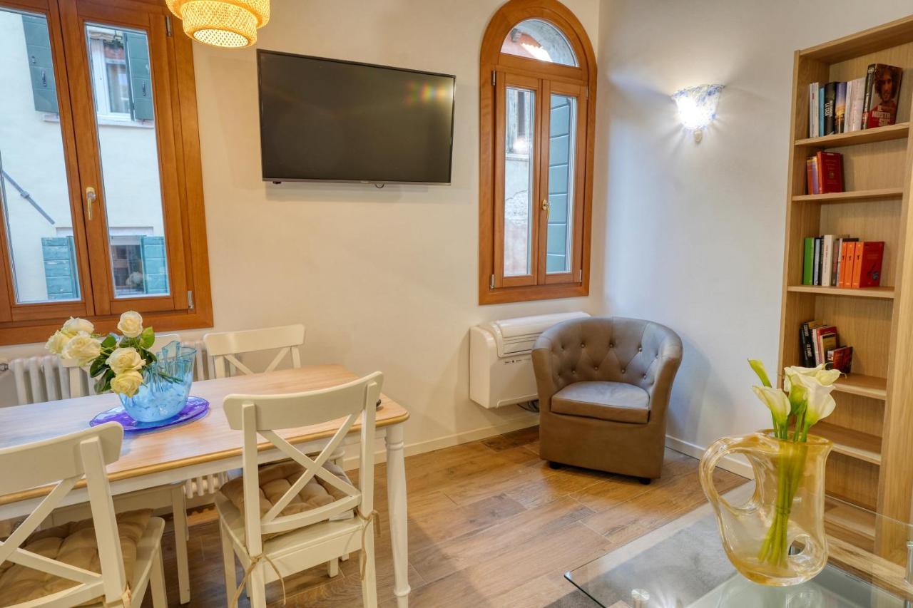 Ecco Suites Apartments Венеція Екстер'єр фото