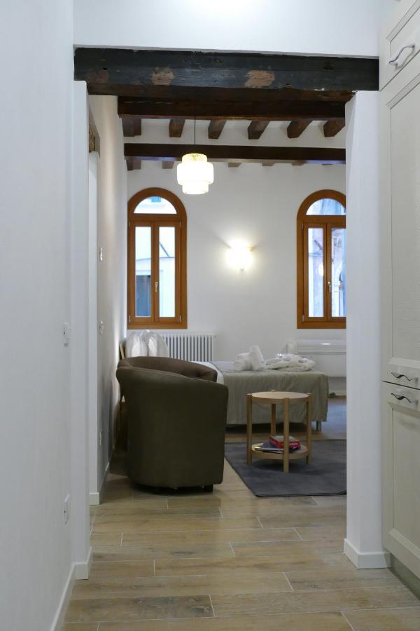 Ecco Suites Apartments Венеція Екстер'єр фото