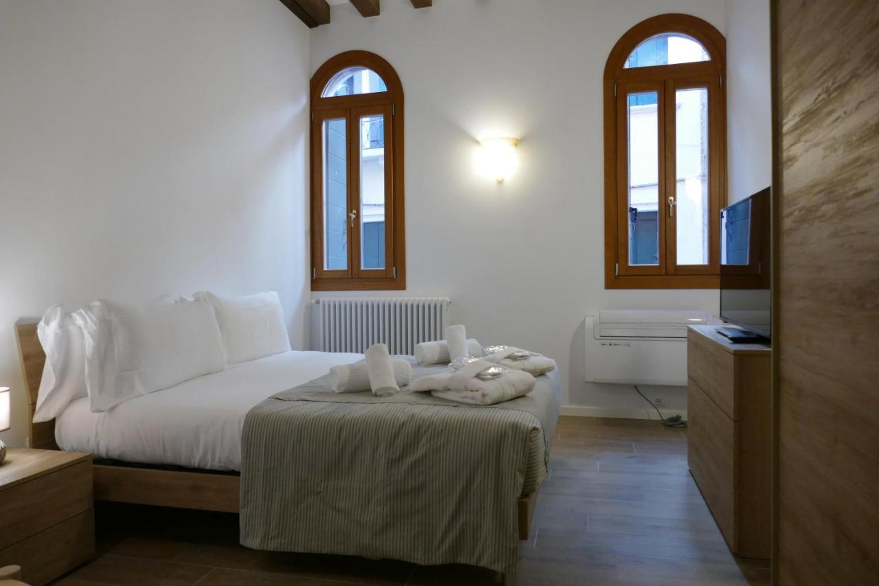 Ecco Suites Apartments Венеція Екстер'єр фото